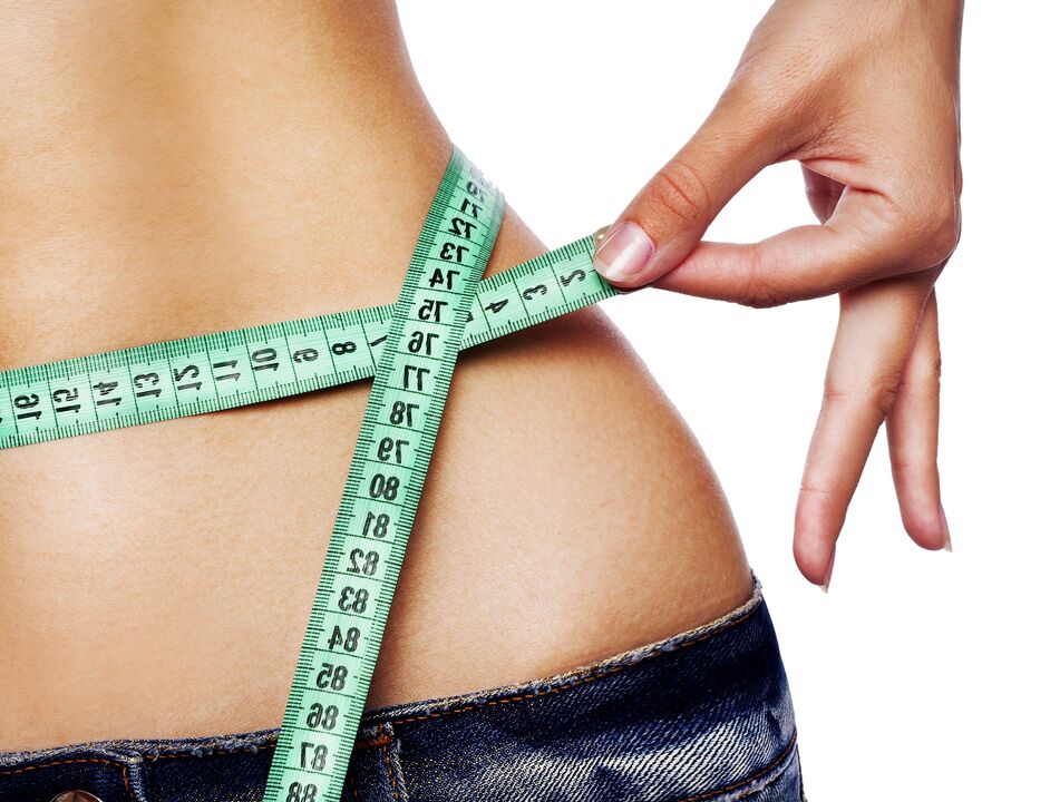 Dans la cétose, le processus de transformation des graisses commence et une personne commence à perdre des kilos en trop.